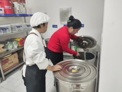 <b>尚德守法 共享食安 许昌市康复病院组织开展食物</b>